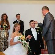 fotoreportaż ślubny: błogosławienie ślubne